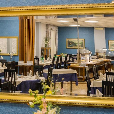 Hotel Il Telegrafo Melegnano Bagian luar foto
