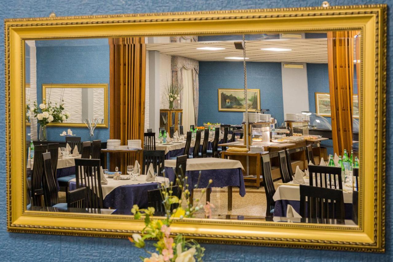 Hotel Il Telegrafo Melegnano Bagian luar foto