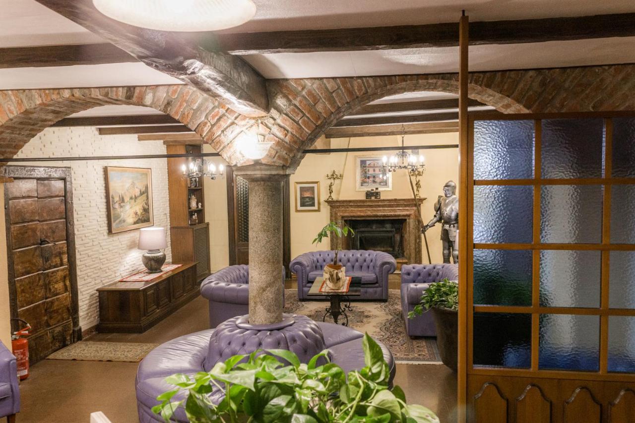 Hotel Il Telegrafo Melegnano Bagian luar foto